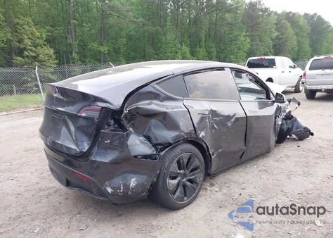 2025 Tesla Model Y Long Range Dual Motor All-Wheel Drive from USA, damaged, VIN 7SAYGDED7SA373235